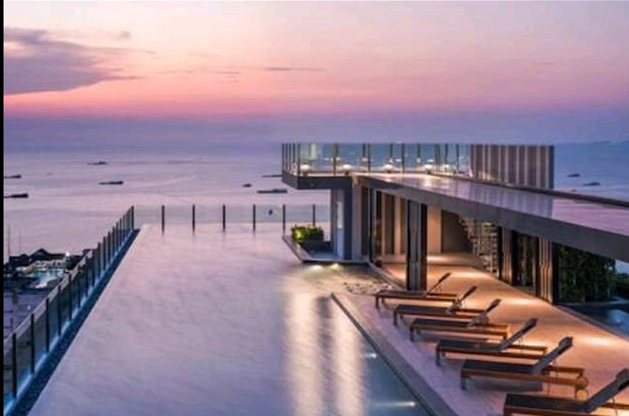 The Base Central Pattaya Exterior foto