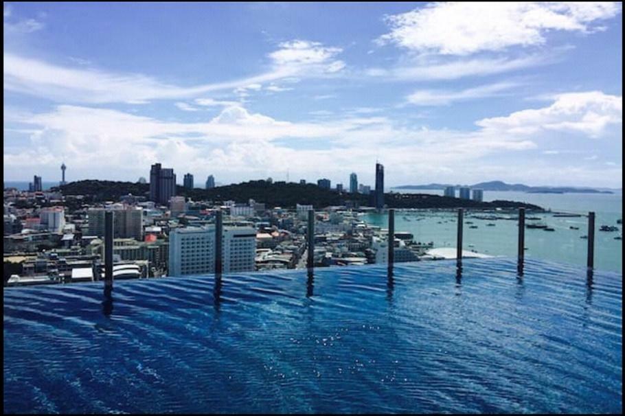 The Base Central Pattaya Exterior foto